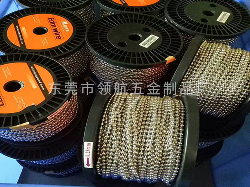 Large supply of metal bead chain production